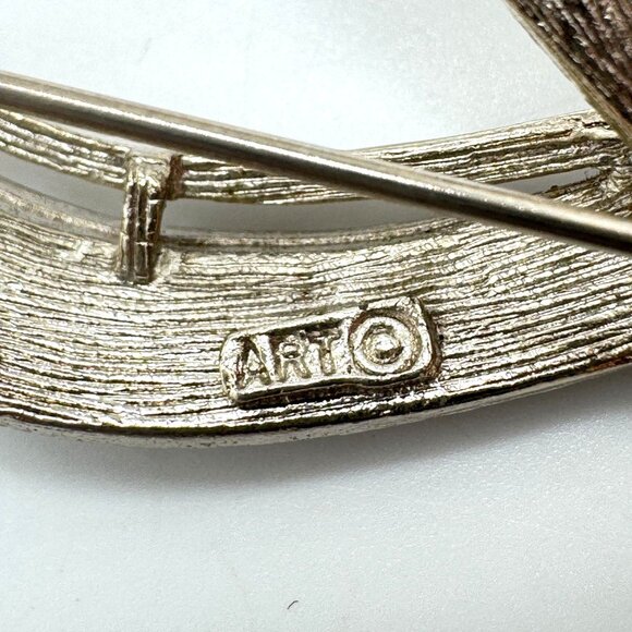 Vintage ART Silvertone Texture Ribbon Brooch Pin Jewelry Accessory 29 Gram Wt - Picture 5 of 8